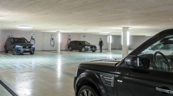 Hat das Parkhotel Margna eine Tiefgarage?
